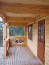 12.09.10 Terassin lattia ja katto valmiina.