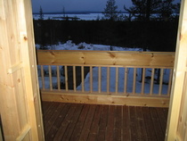 Parvekkeen lattia ja kaide "nikkaroituna".22.04.2010