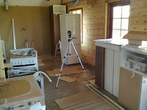 Kaappien kokoomista.